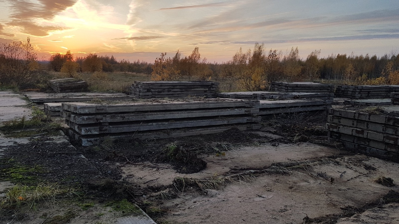 Северный сейчас. Аэродром Смоленск Северный демонтируют плиты. Аэродром Смоленск Северный 2021. Реконструкция аэродрома Северный Смоленск. Аэродром Смоленск Северный поставка плит ПАГ.